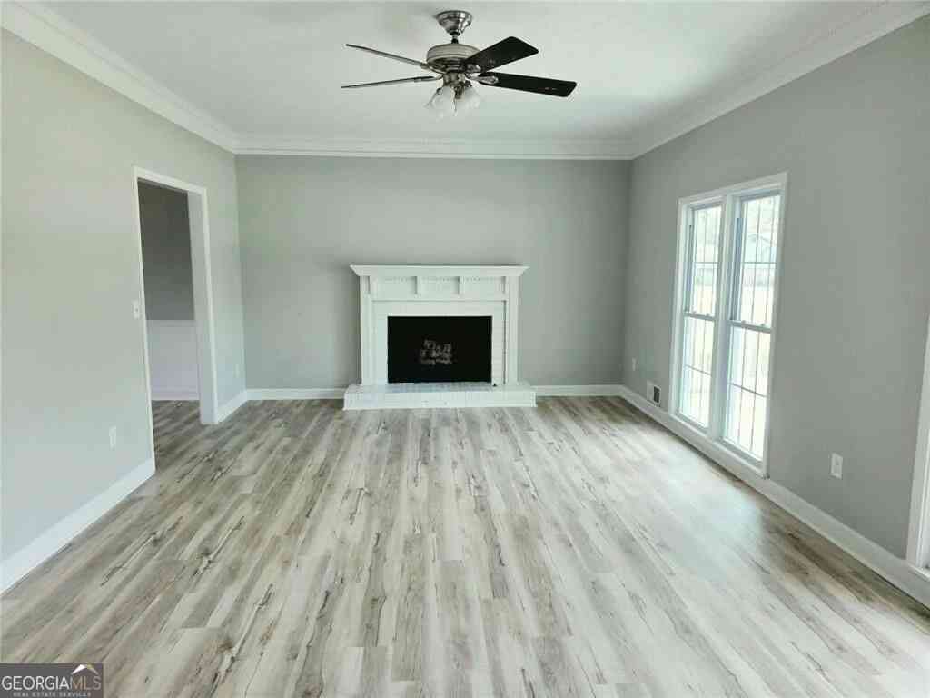 Homes For Sale - 1620 Summit View Way<br/> Snellville, GA 30078