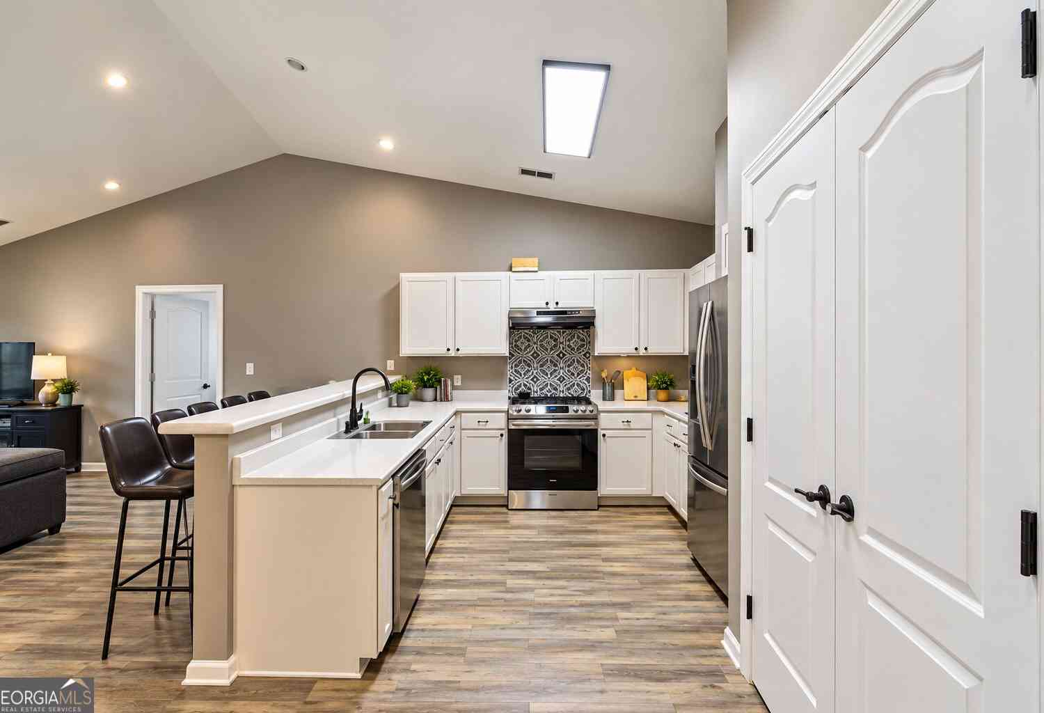 Condo For Sale - 7712 Autry Circle #723<br/> Douglasville, GA 30134
