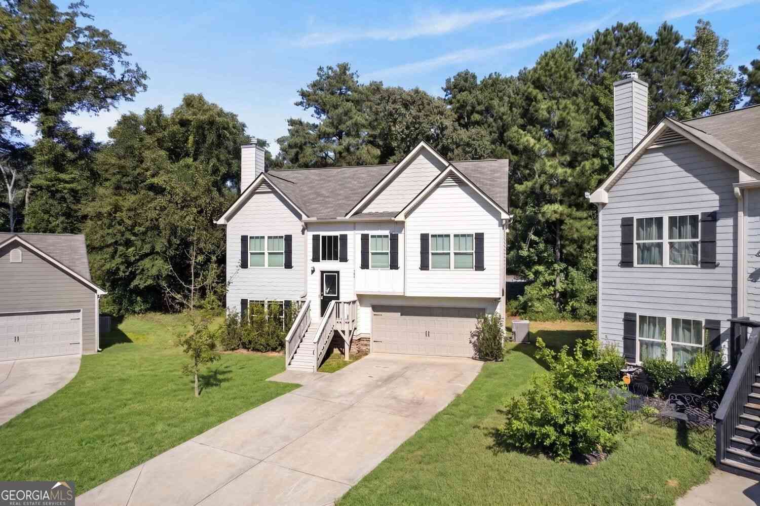 Homes For Sale - 224 Stone Creek Court<br/> Temple, GA 30179