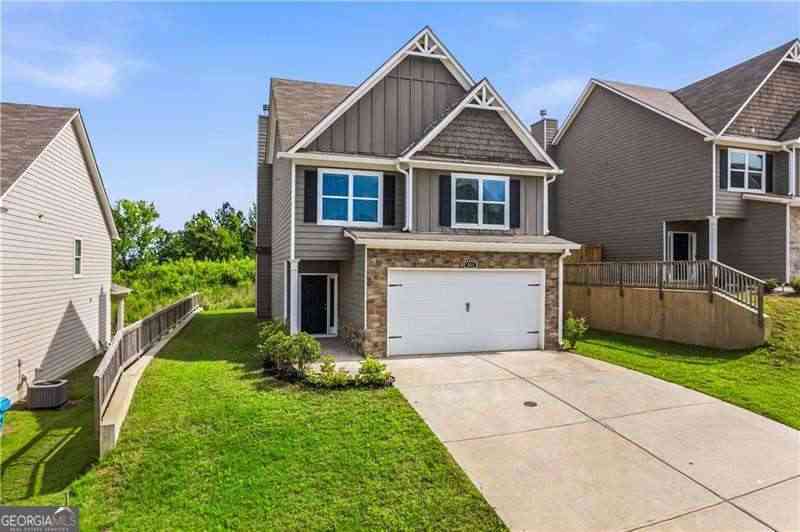 Homes For Sale - 321 Melody Lane<br/> Cartersville, GA 30121