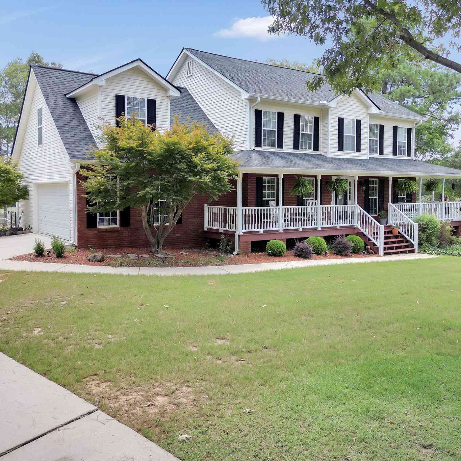Homes For Sale - 515 Hayfield Court<br/> Locust Grove, GA 30248