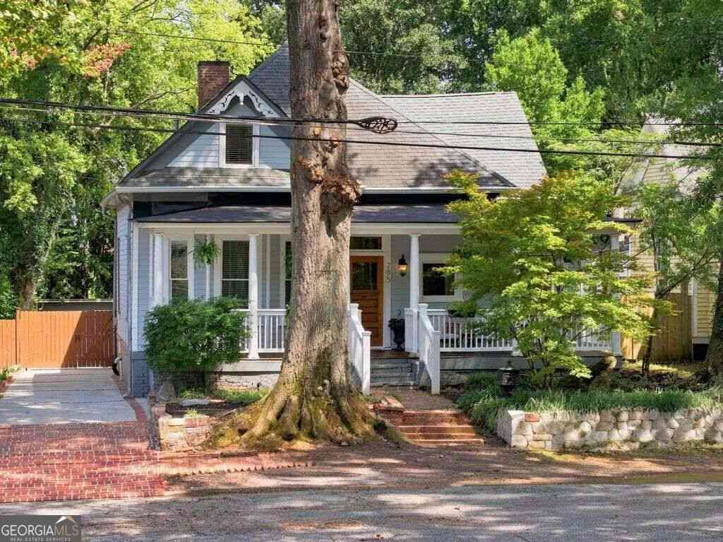 Homes For Sale - 285 Alaska Avenue NE<br/> Atlanta, GA 30312