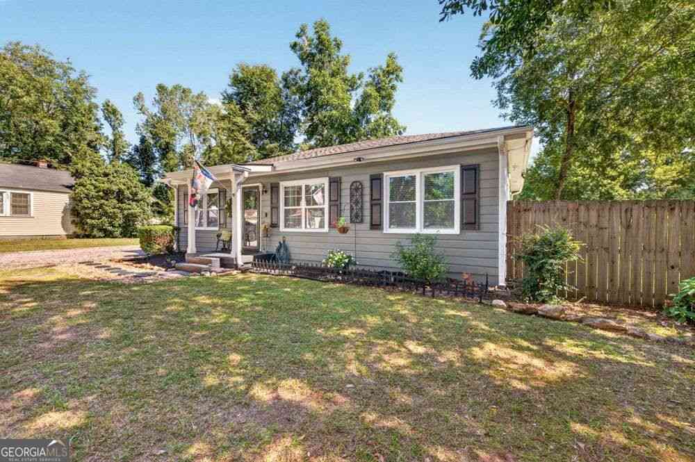 Homes For Sale - 1013 S Madison Avenue<br/> Walton County, Monroe, GA 30655