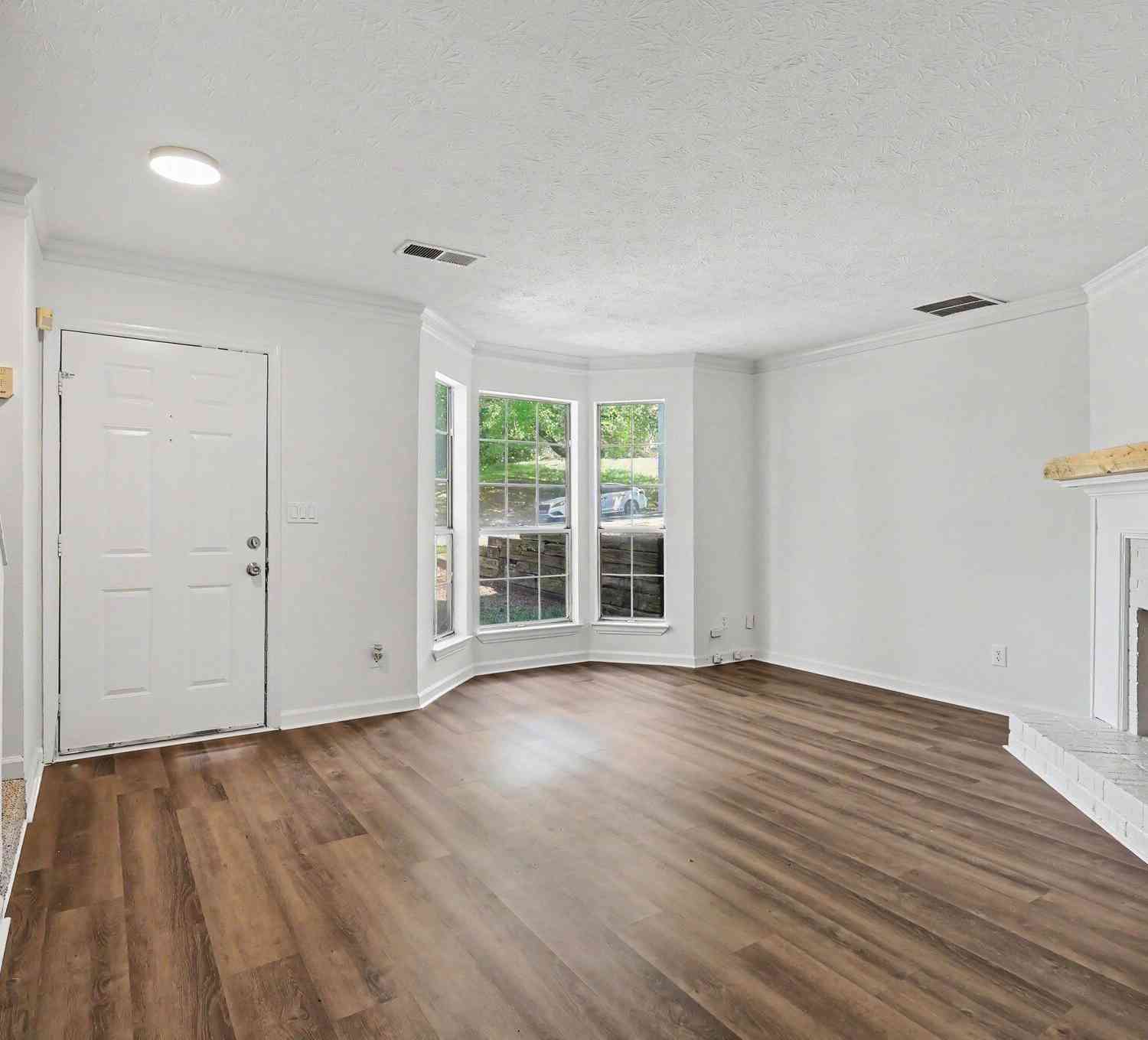 Townhouse For Sale - 1090 Huntington Trace SE<br/> Smyrna, GA 30082