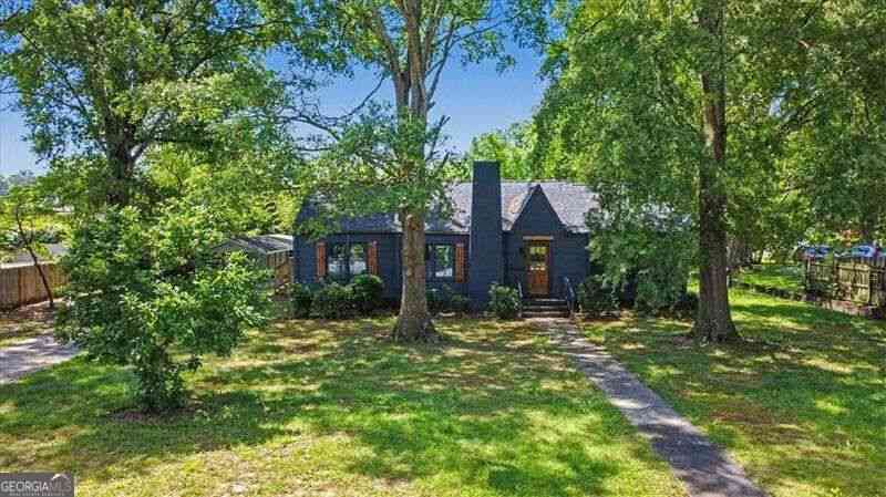 Homes For Sale - 107 W Fairmount Avenue<br/> Cedartown, GA 30125