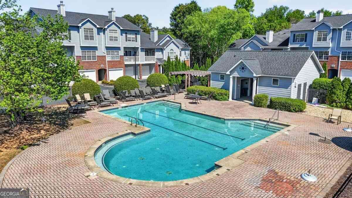 Condo For Sale - 105 Vinings Forest Circle SE<br/> Smyrna, GA 30080