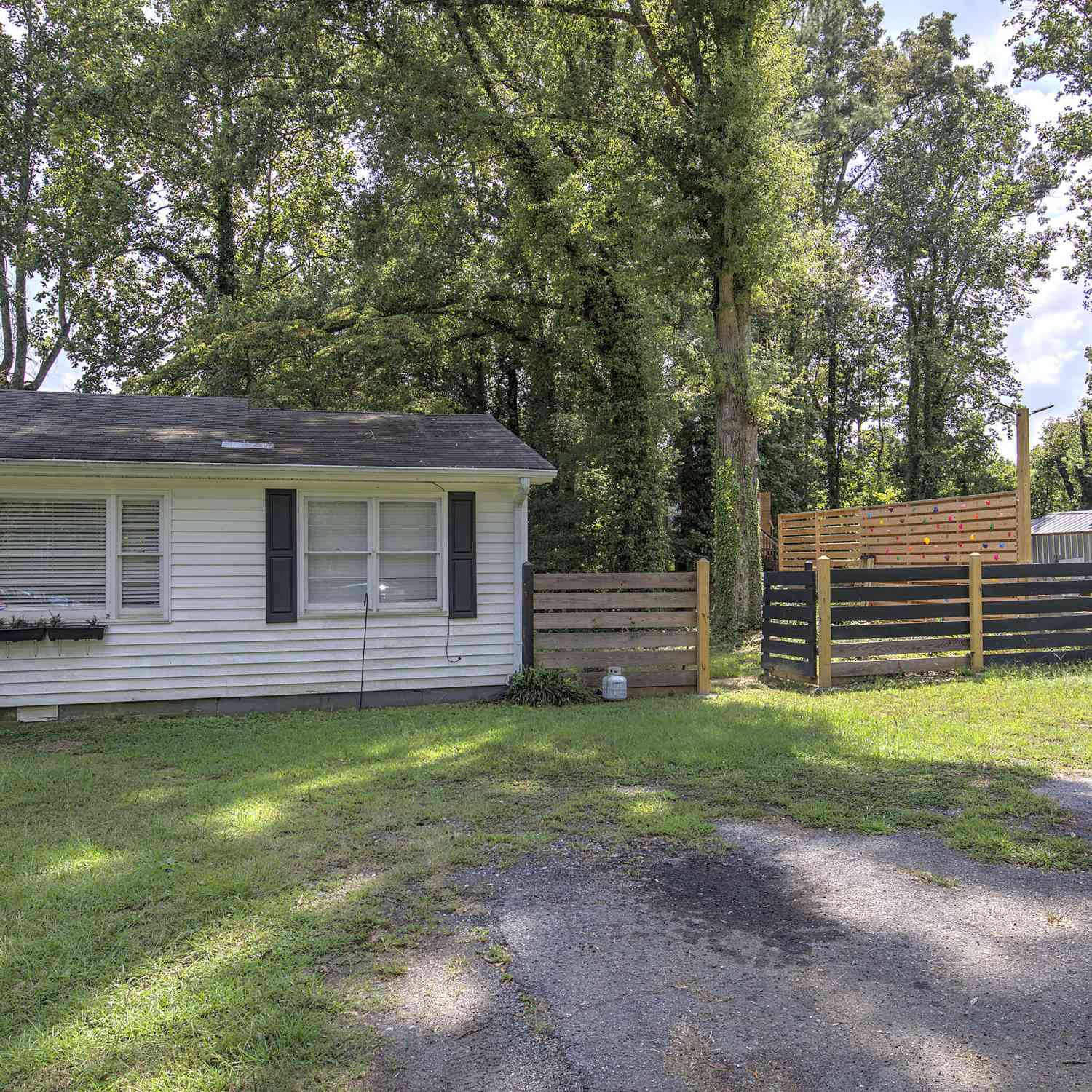Homes For Sale - 388 Due West Road<br/> Dallas, GA 30157