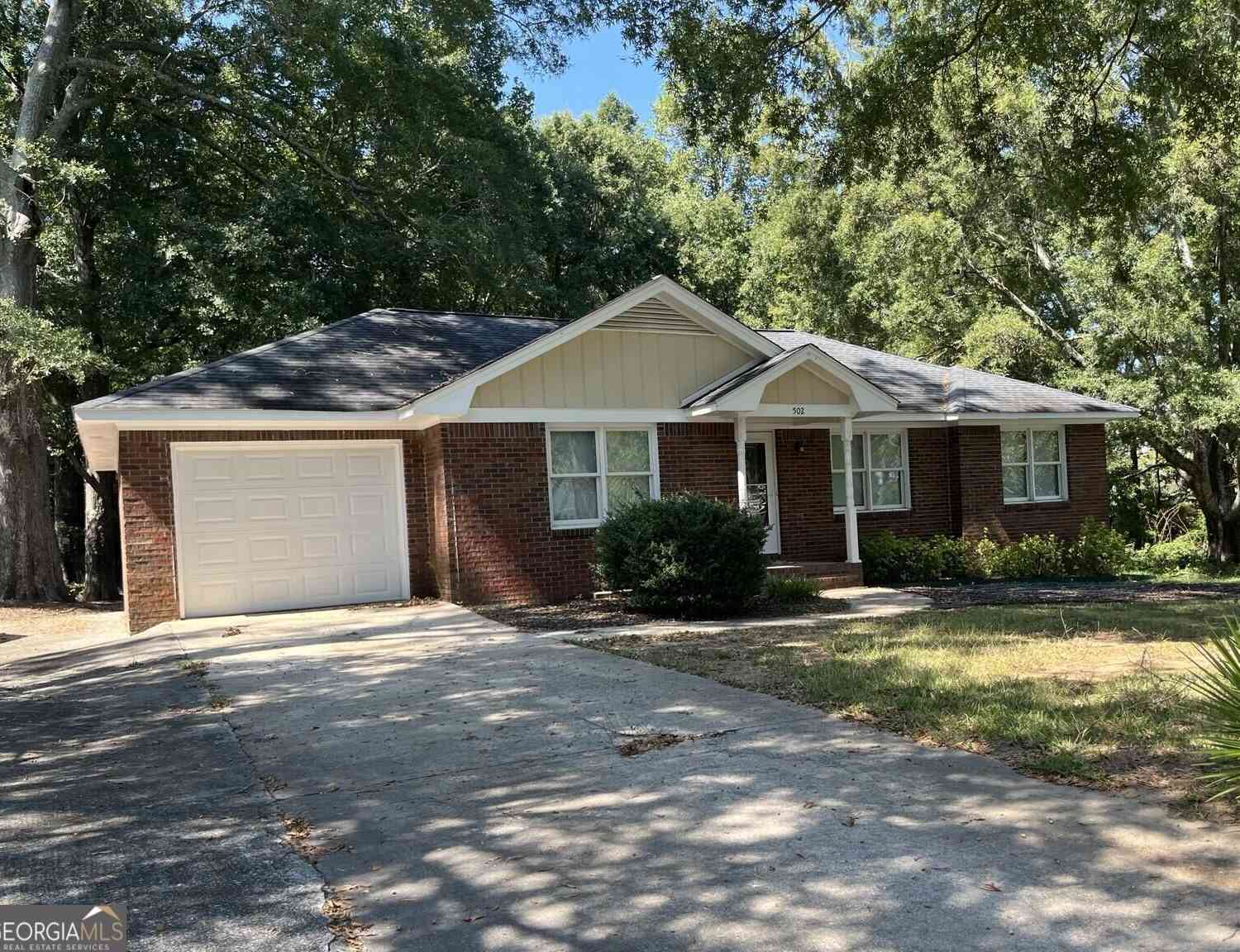 Homes For Sale - 502 Chestnut Lane<br/> Walton County, Monroe, GA 30655