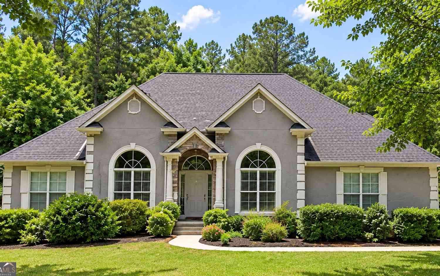 Homes For Sale - 12136 Edgewater Drive<br/> Hampton, GA 30228