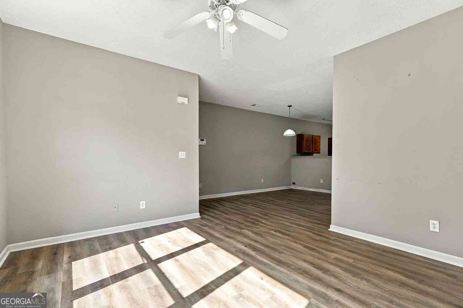 Townhouse For Sale - 2282 Coach Way<br/> Clayton County, Jonesboro, GA 30236