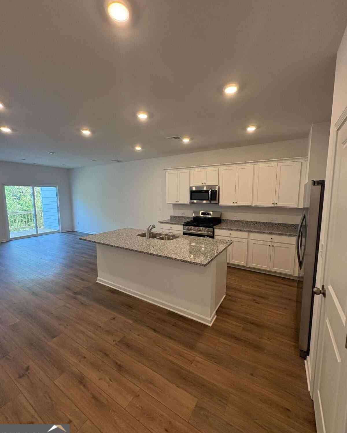Townhouse For Sale - 2564 States Avenue<br/> Doraville, GA 30360