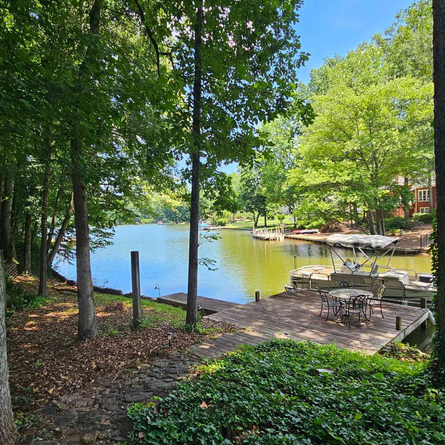 Homes For Sale - 187 Shoreline Circle<br/> Newnan, GA 30263