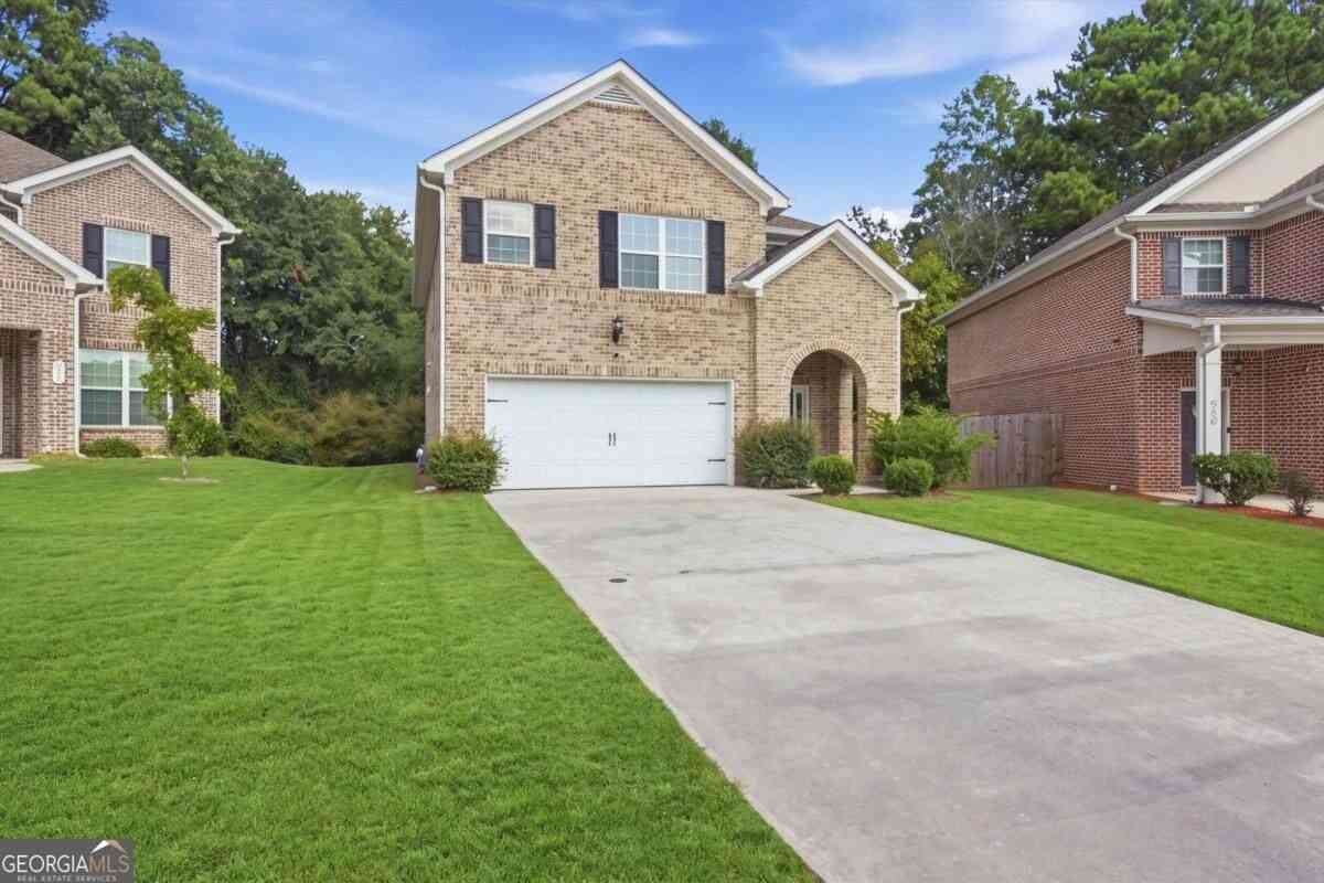 Homes For Sale - 564 Sprayberry Drive<br/> Stockbridge, GA 30281