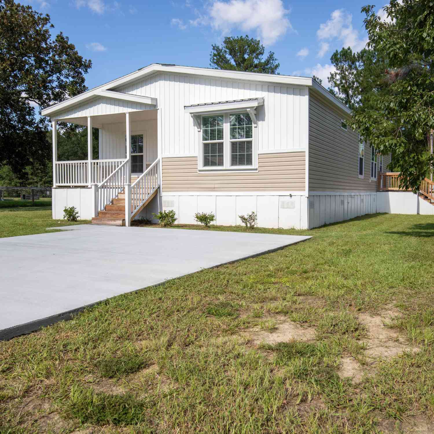 Homes For Sale - 660 N Macon Street<br/> Ludowici, GA 31316