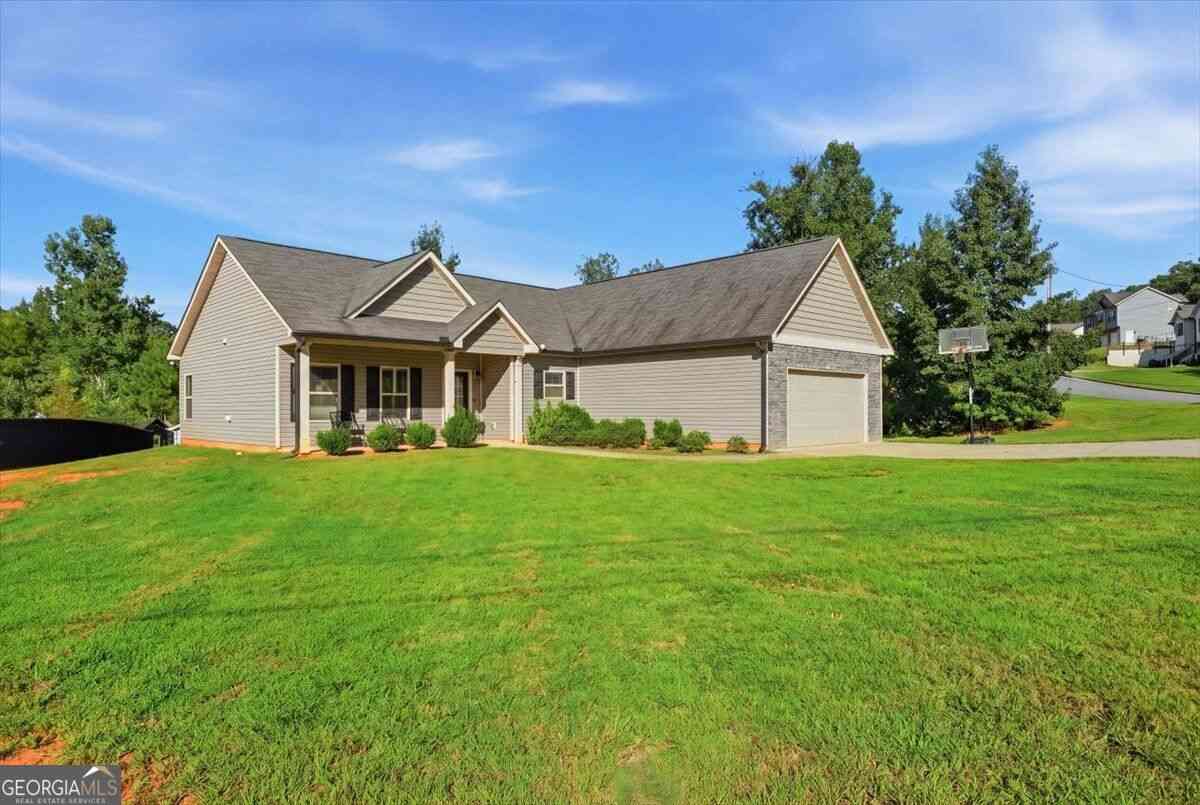 Homes For Sale - 161 White Creek Drive<br/> Rockmart, GA 30153