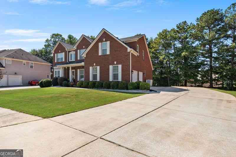Homes For Sale - 15 Stonebridge Boulevard<br/> Newnan, GA 30265