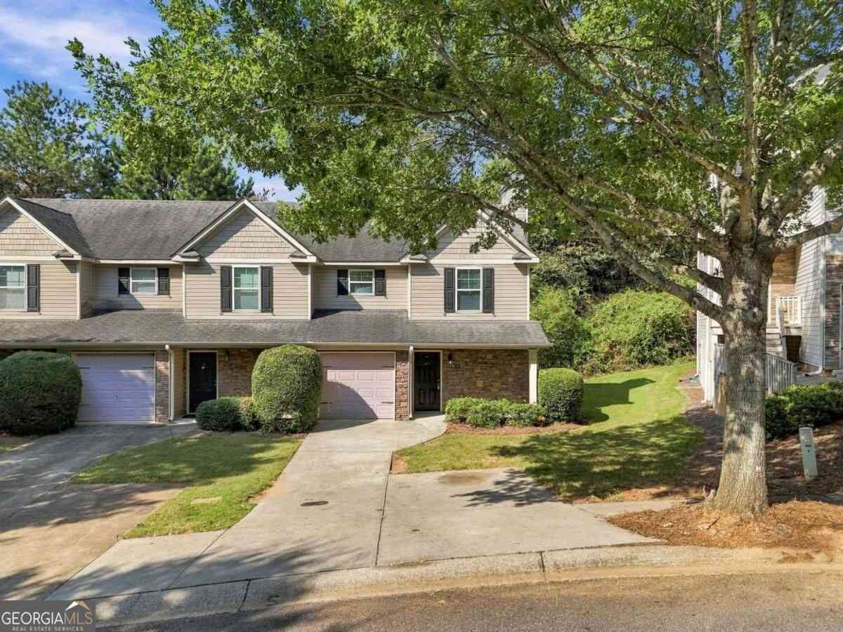 Townhouse For Sale - 121 Cypress Court<br/> Cherokee County, Canton, GA 30115