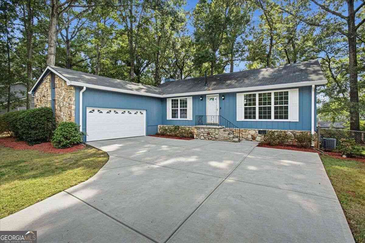 Homes For Sale - 223 Shiloh Run NW<br/> Kennesaw, GA 30144