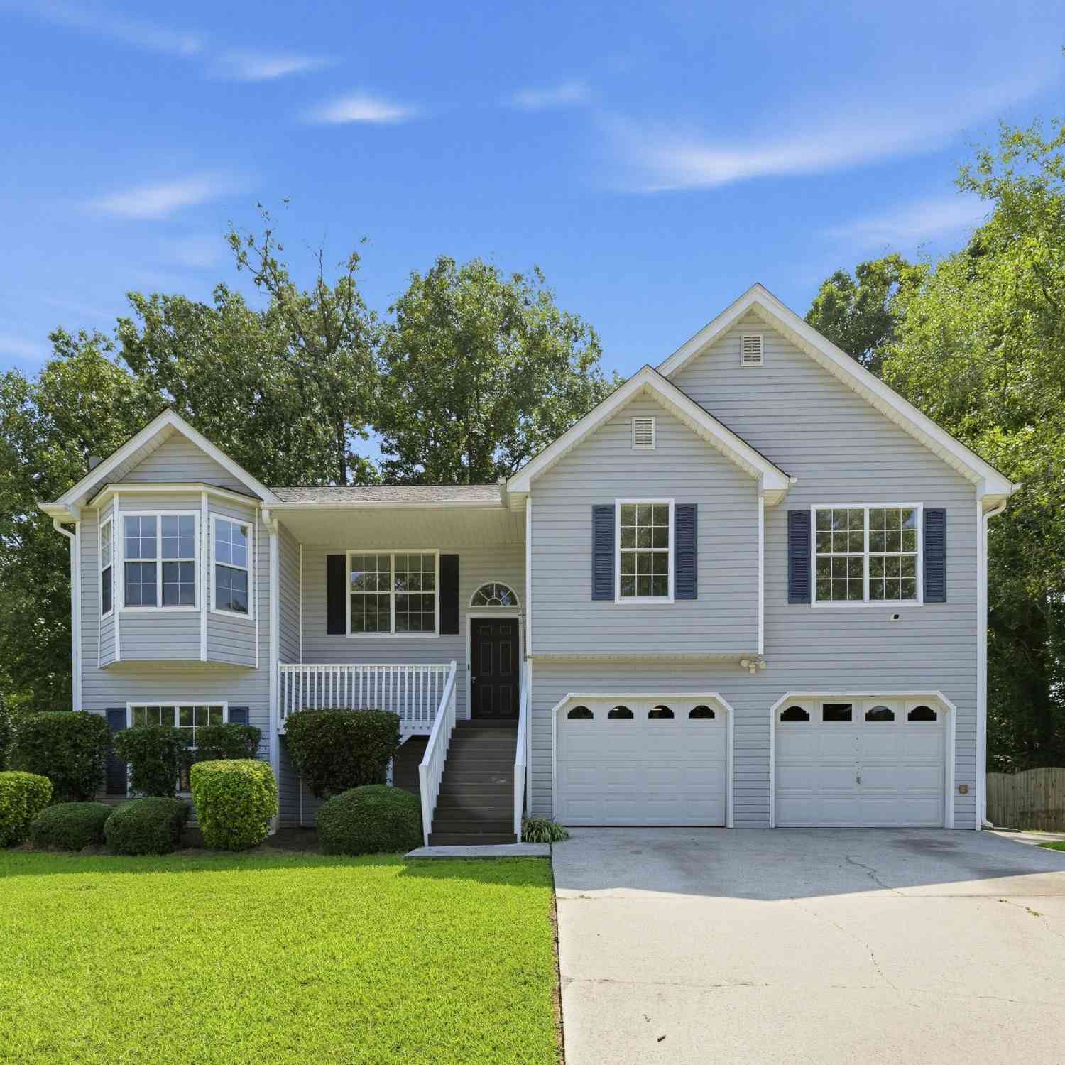 Homes For Sale - 44 Paradise Drive<br/> Douglasville, GA 30134