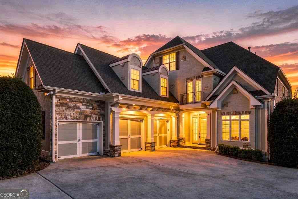 Homes For Sale - 5922 Hogans Way<br/> Douglasville, GA 30135