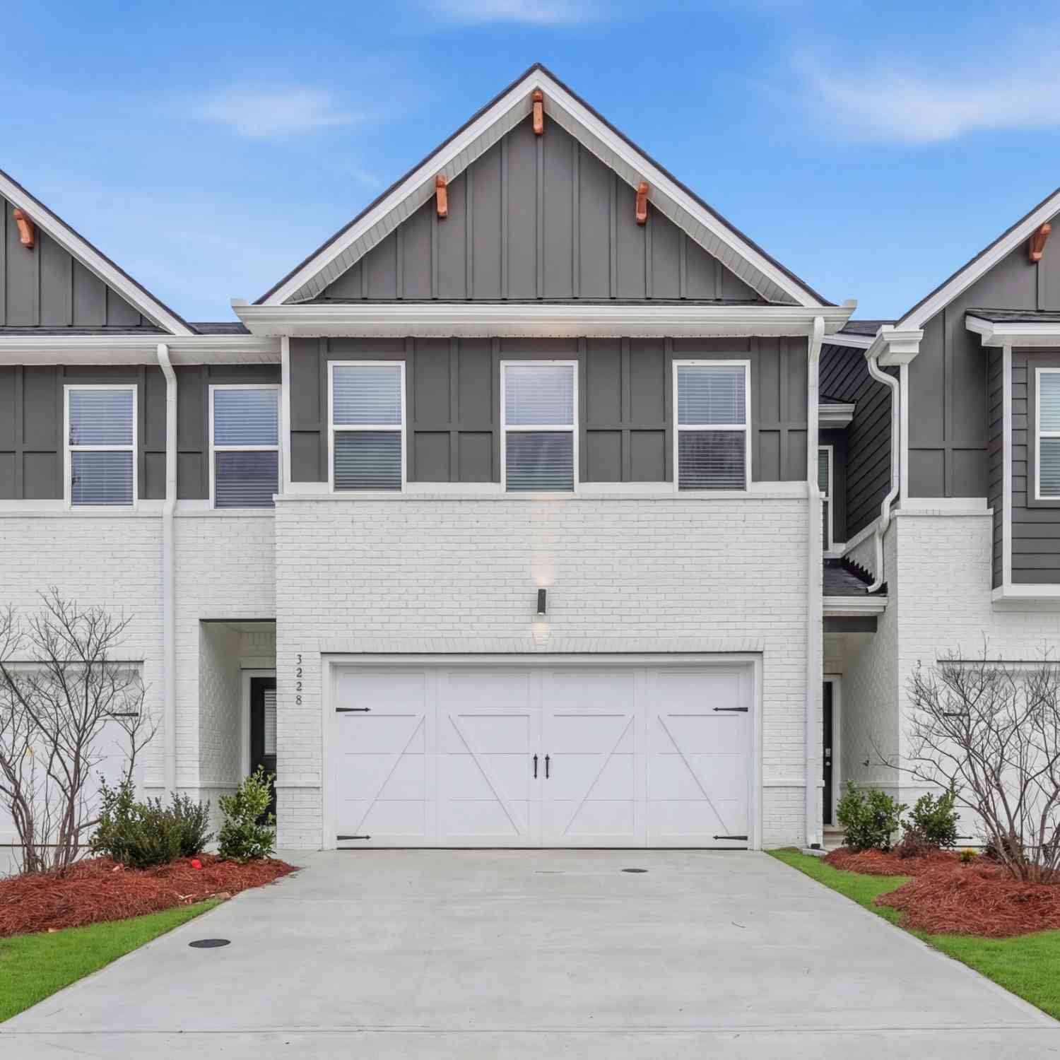 Townhouse For Sale - 3171 Winding Waters Way<br/> Powder Springs, GA 30127