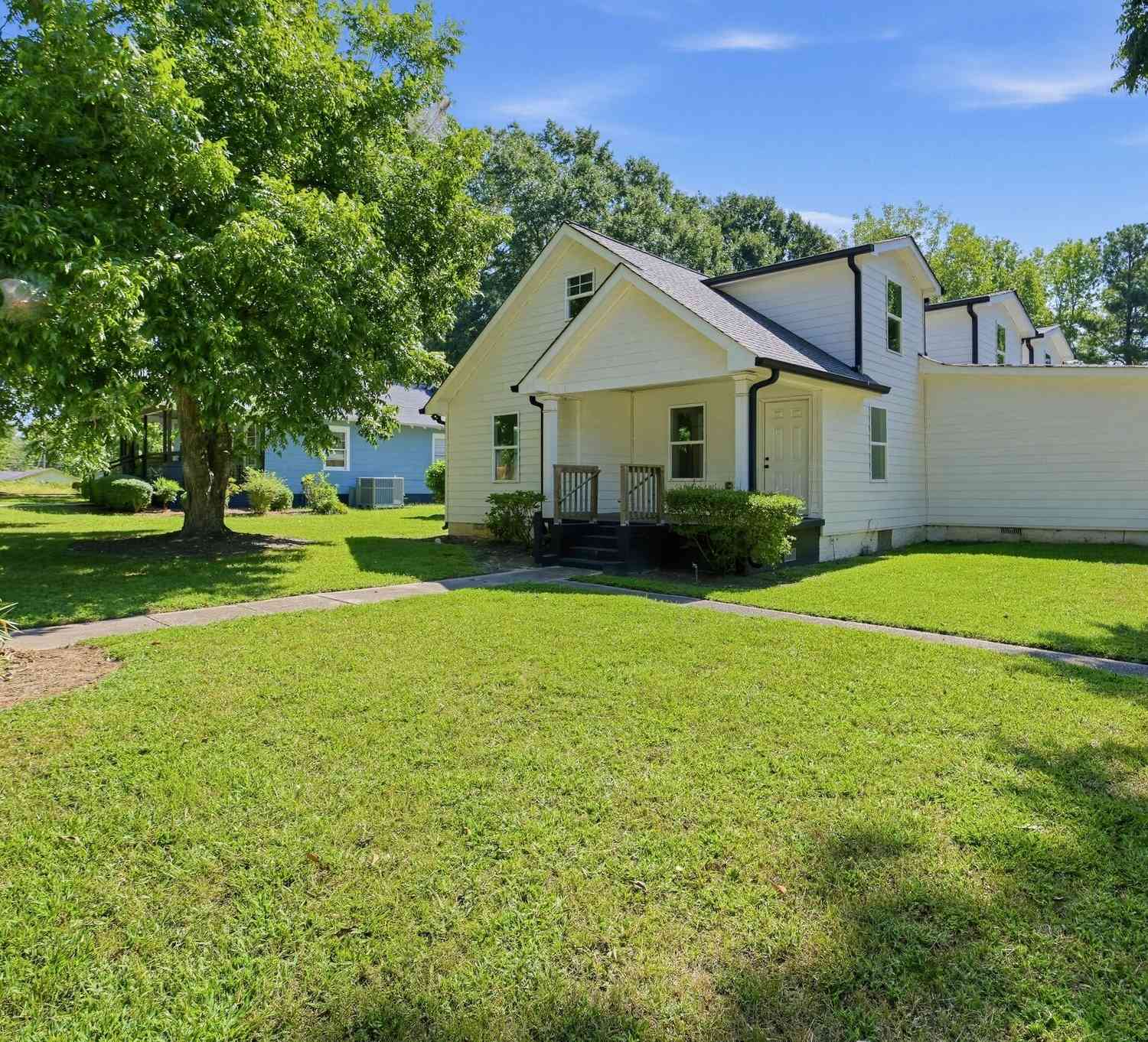 Homes For Sale - 134 E 5th Street<br/> Walton County, Monroe, GA 30655