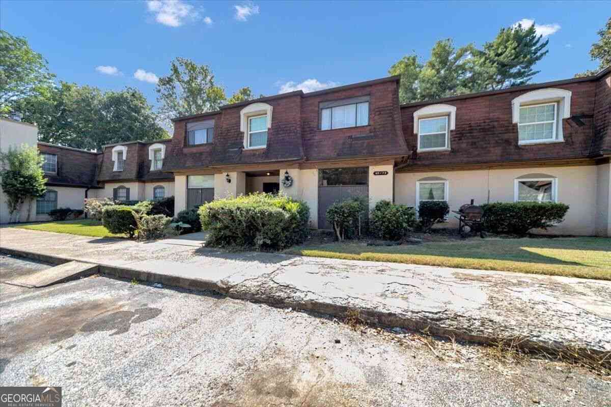 Condo For Sale - 72 Place Fontaine<br/> Dekalb County, Lithonia, GA 30038