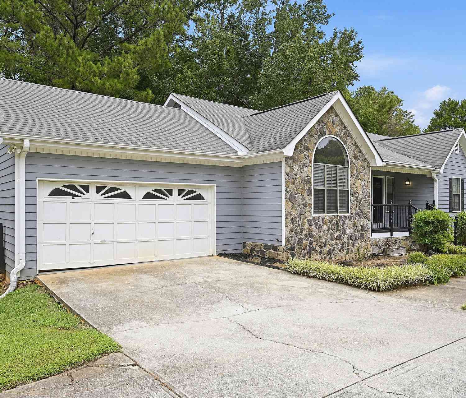 Homes For Sale - 4780 Meadowlark Drive SE<br/> Rockdale County, Conyers, GA 30094