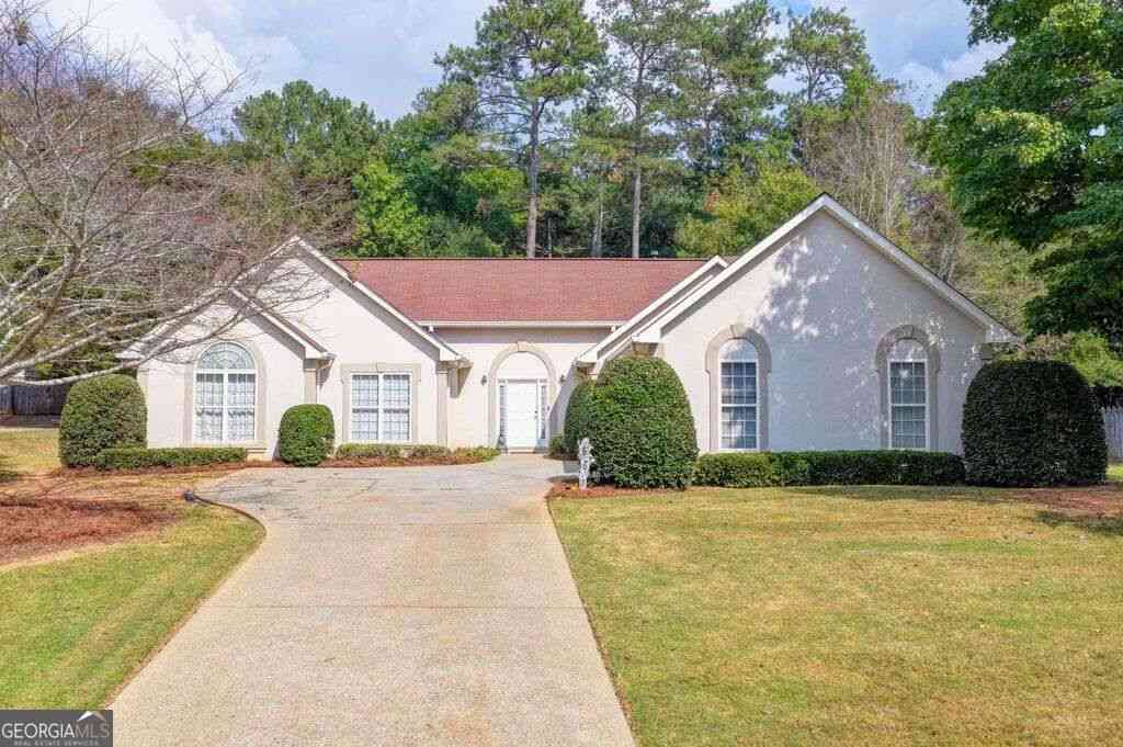 Homes For Sale - 7135 Hunters Trace Drive<br/> Cumming, GA 30028