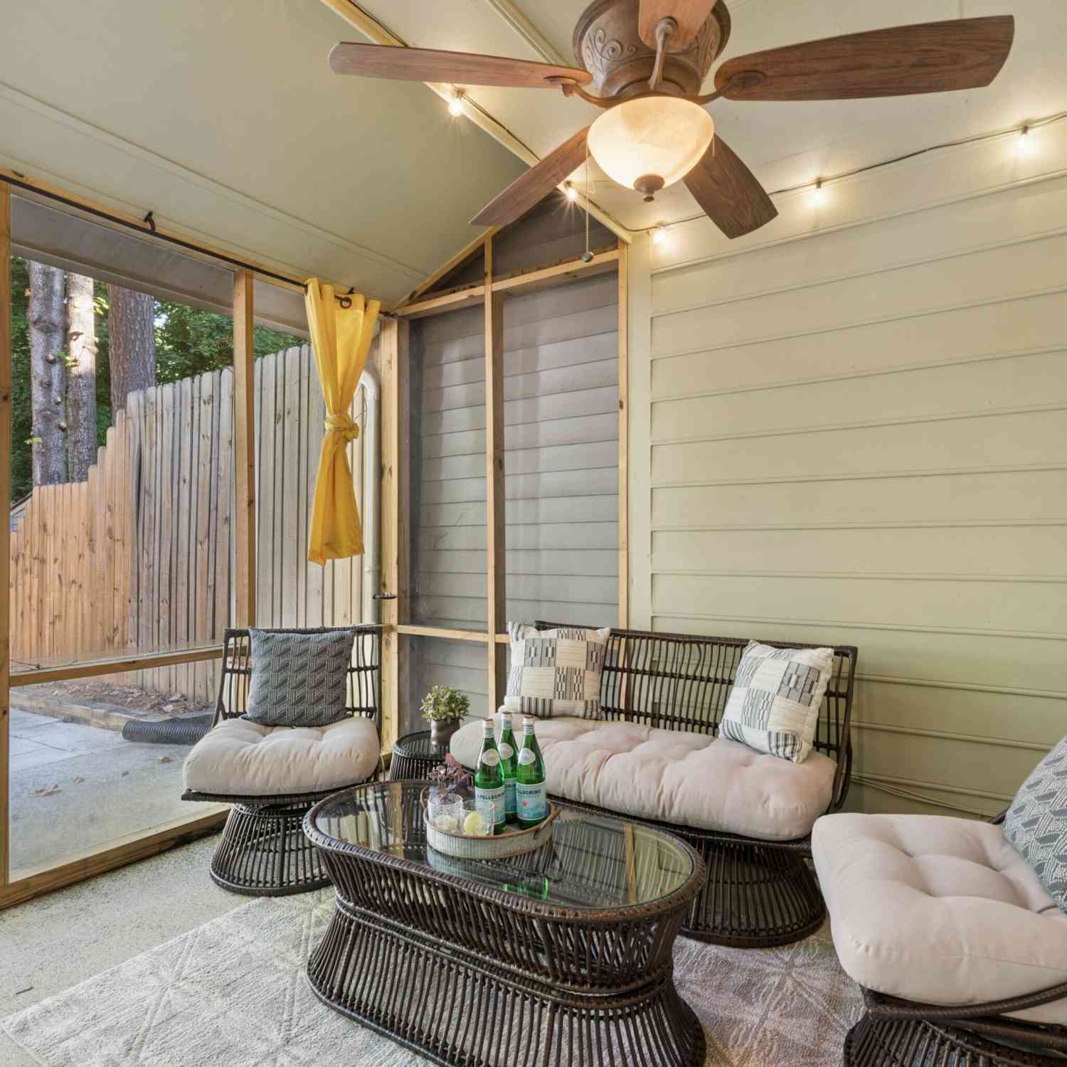 Townhouse For Sale - 597 Saint James Walk SE<br/> Marietta, GA 30067