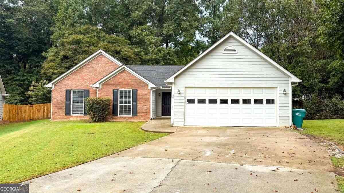 Homes For Sale - 1320 Opal Circle<br/> Lawrenceville, GA 30043