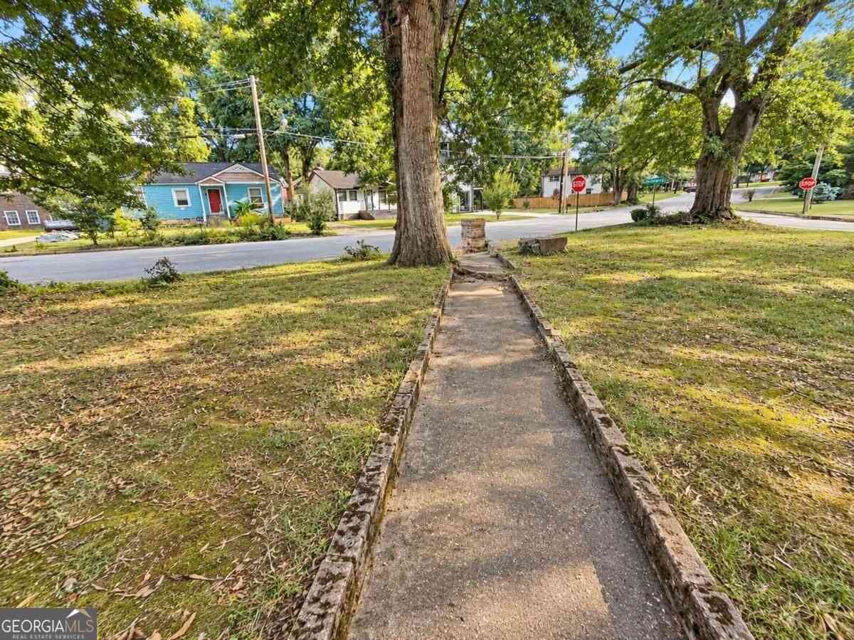 Homes For Sale - 1779 S Gordon Street SW<br/> Atlanta, GA 30310
