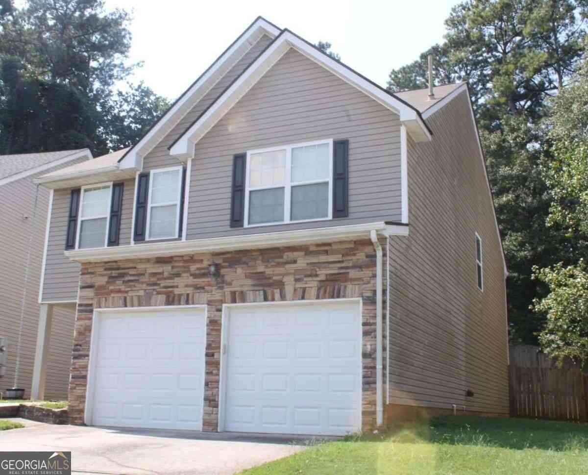 Homes For Sale - 7809 Newbury Drive<br/> Clayton County, Jonesboro, GA 30236