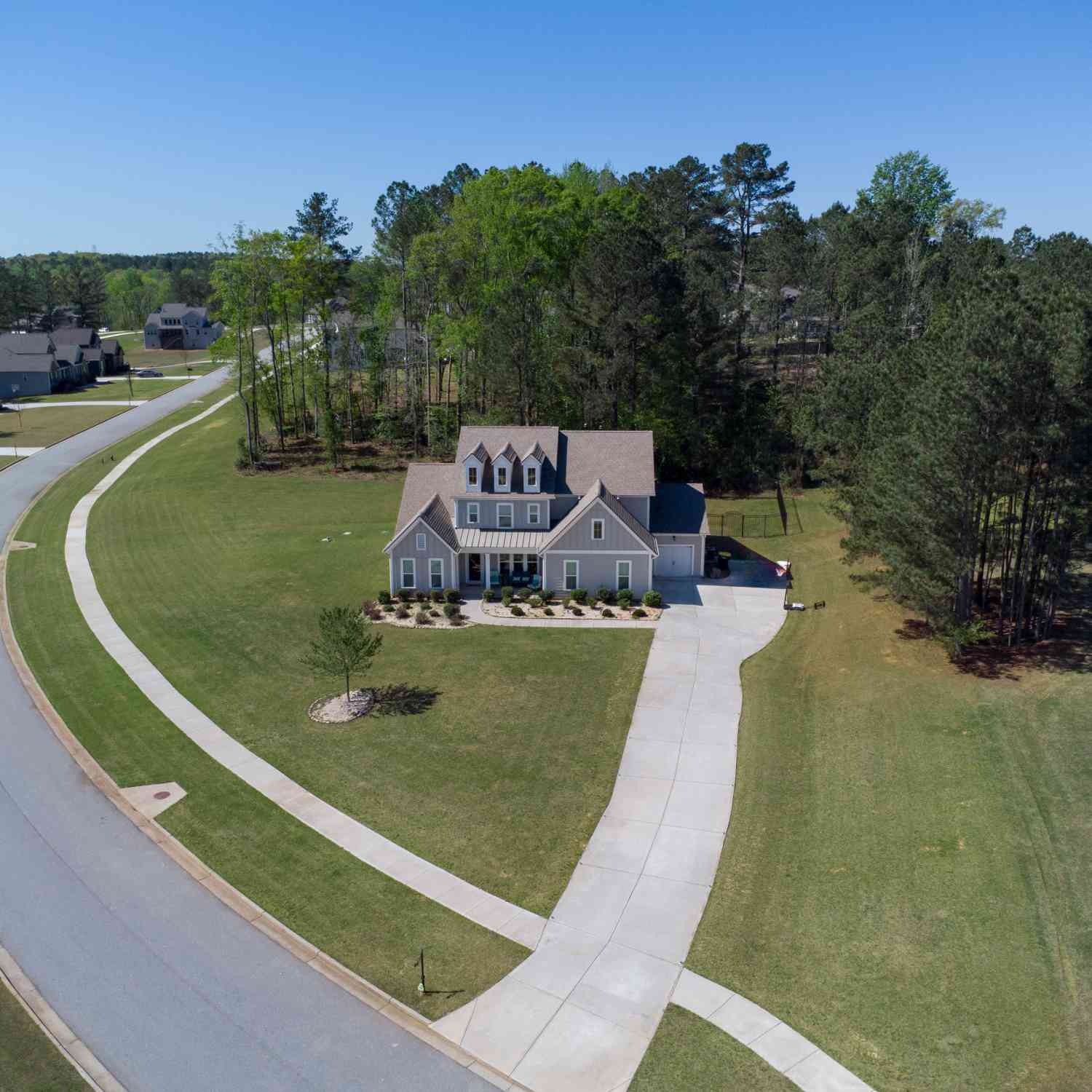 Homes For Sale - 660 Genesee Point<br/> Newnan, GA 30263