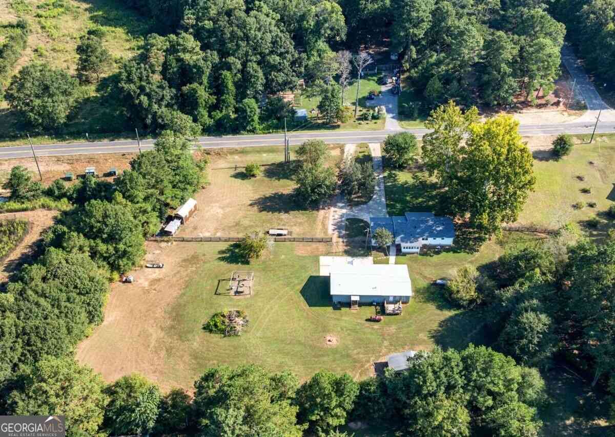 Homes For Sale - 352 Mcintosh Trail<br/> Coweta County, Senoia, GA 30276