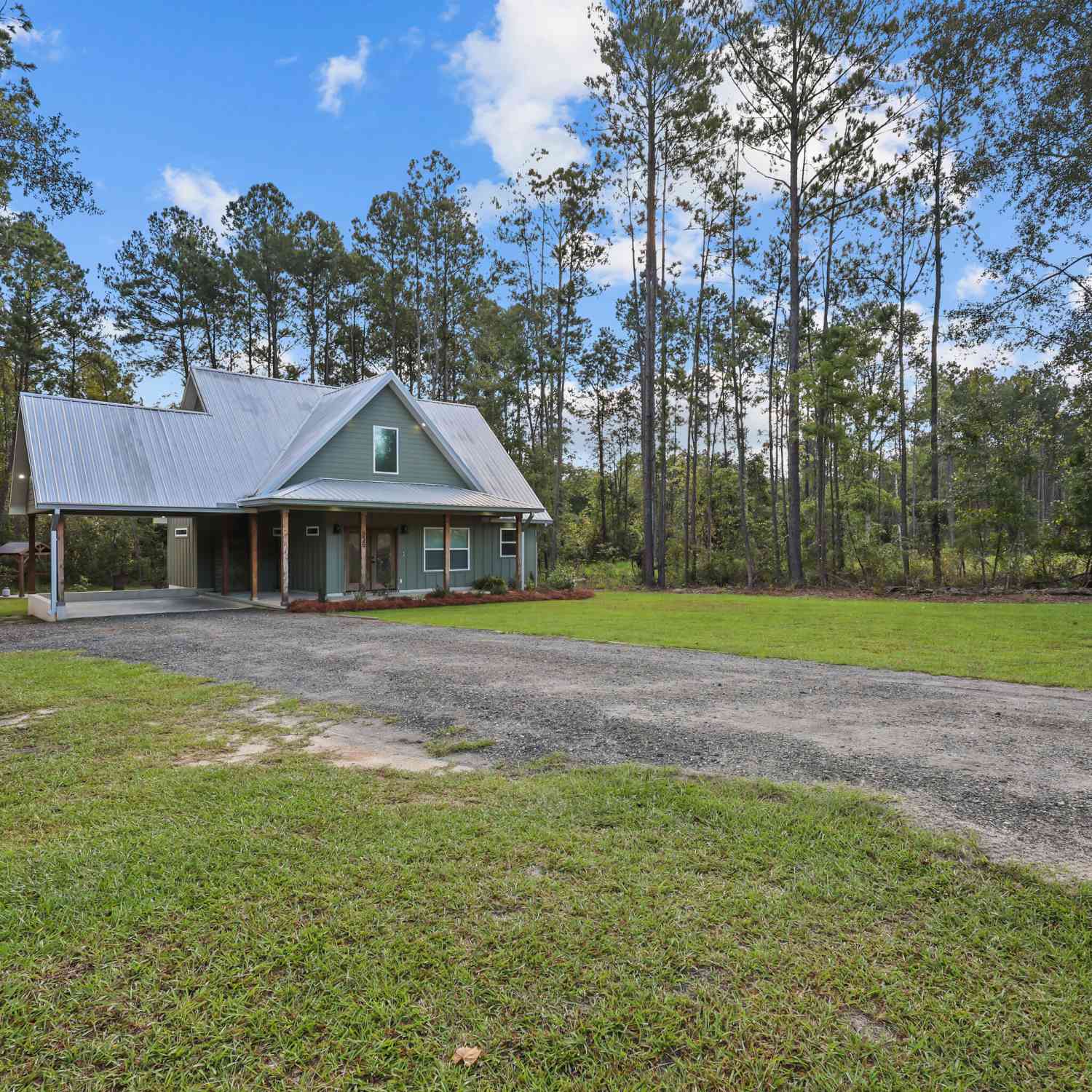 Homes For Sale - 835 Azalea Street<br/> Pierce County, Blackshear, GA 31516