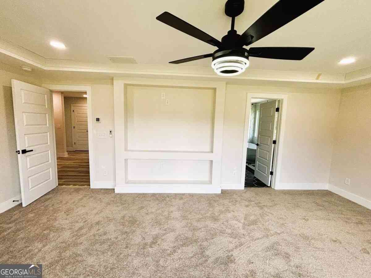 Homes For Sale - 405 Norman Court<br/> Hampton, GA 30228