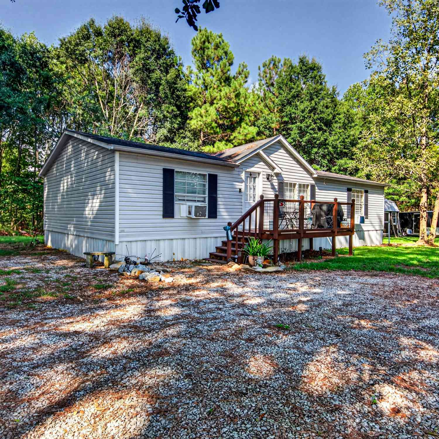 Homes For Sale - 1183 Gumlog Road<br/> Stephens County, Martin, GA 30557