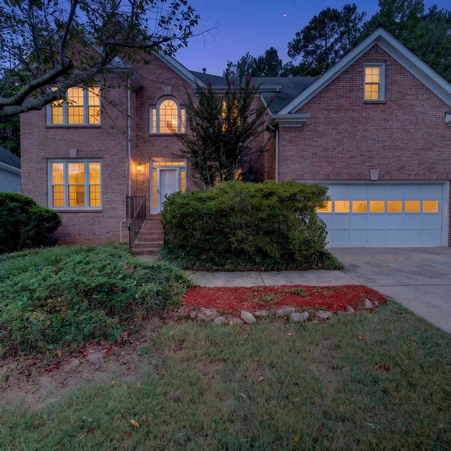 Homes For Sale - 136 Championship Court<br/> Fayetteville, GA 30215