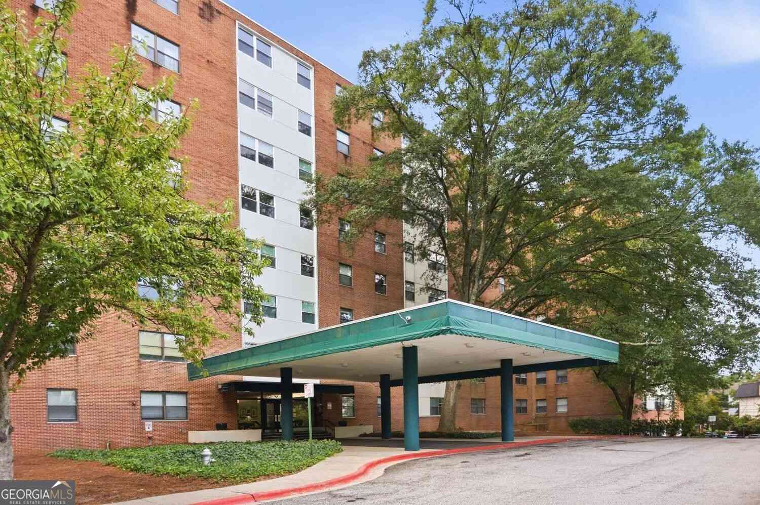 Condo For Sale - 2965 Pharr Court South NW #609<br/> Atlanta, GA 30305
