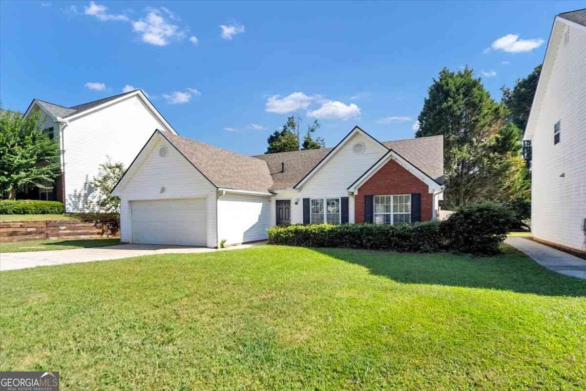 Homes For Sale - 1129 Olde Hinge Way<br/> Snellville, GA 30078