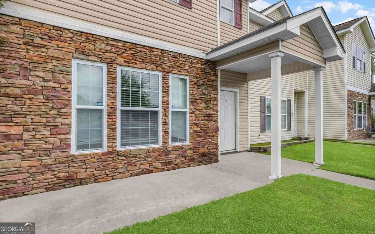 Townhouse For Sale - 403 Valdez Court<br/> Hinesville, GA 31313