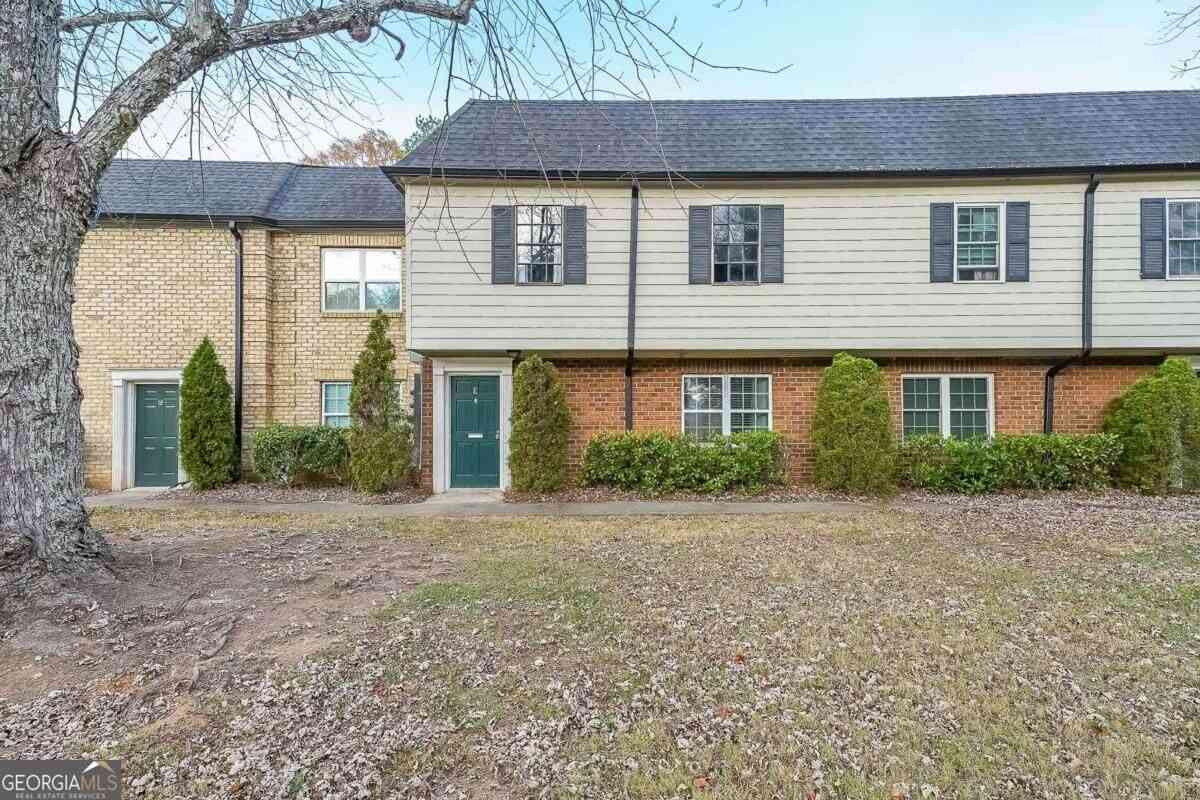 Townhouse For Sale - 400 Winding River Drive #E<br/> Atlanta, GA 30350
