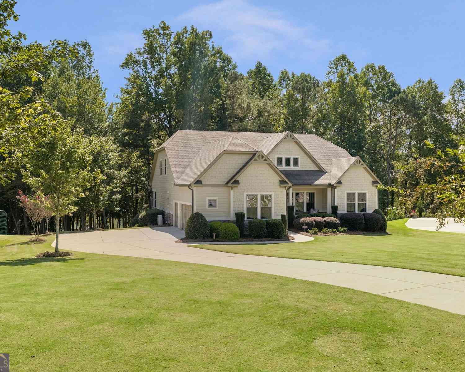 Homes For Sale - 34 Deepwater Court<br/> Dawsonville, GA 30534