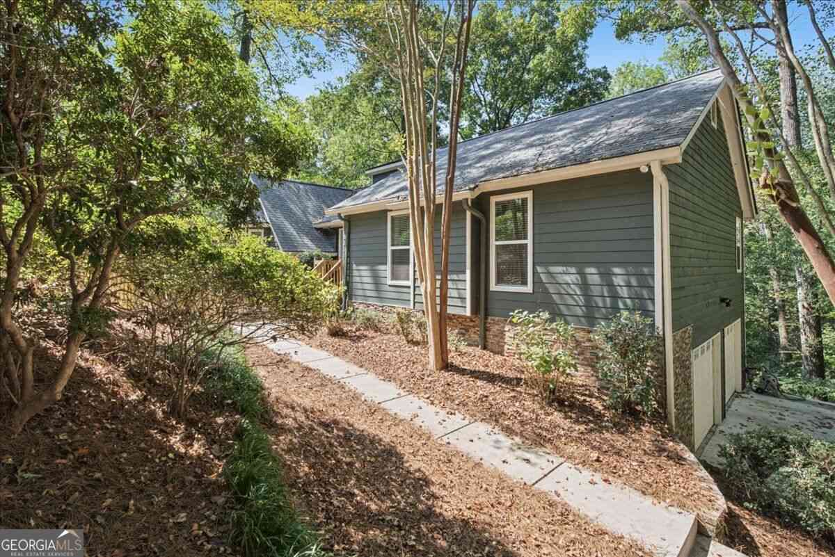 Homes For Sale - 98 Geraldine Drive SE<br/> Smyrna, GA 30082