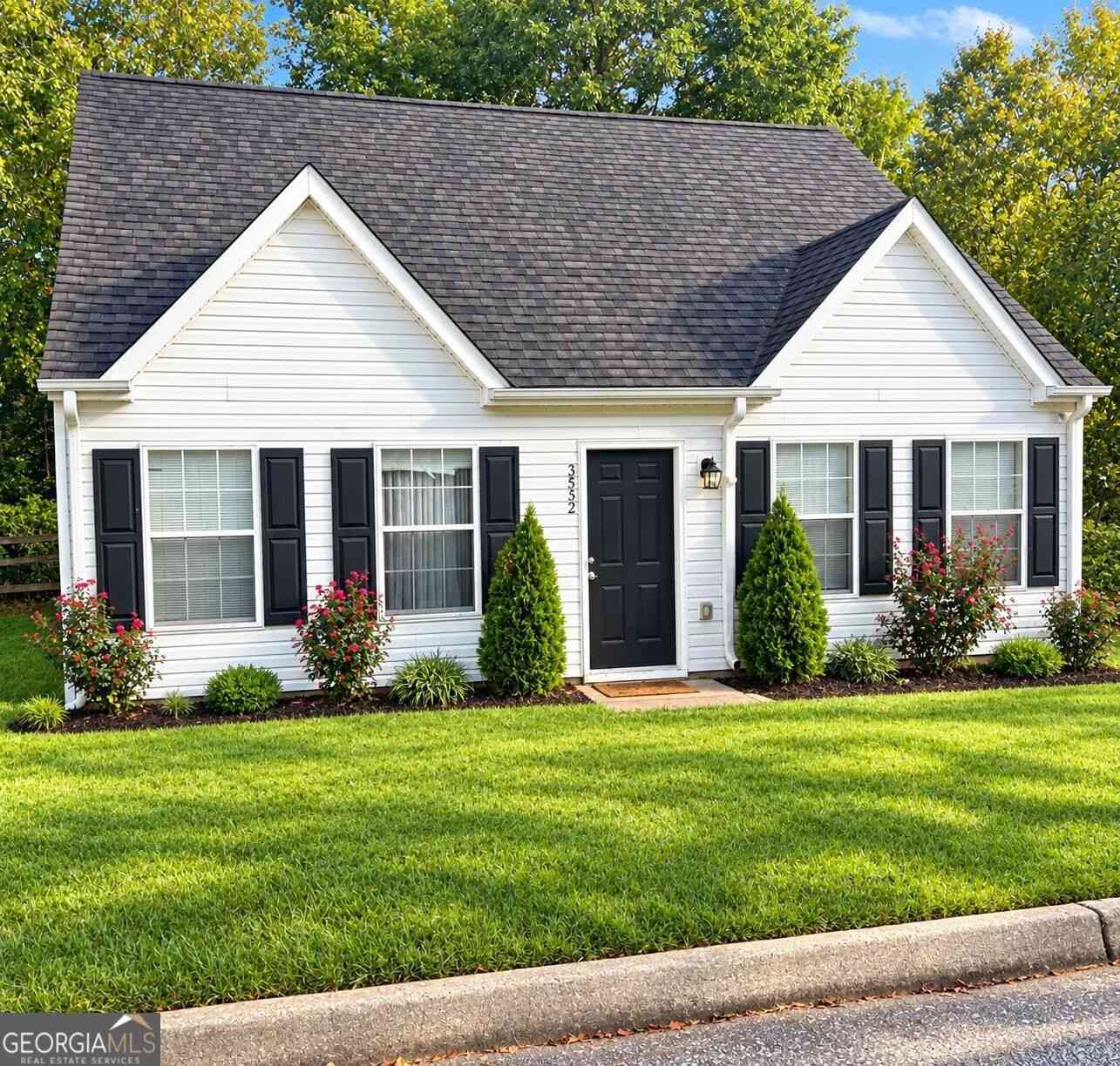 Homes For Sale - 3552 Boulder Circle<br/> Ellenwood, GA 30294