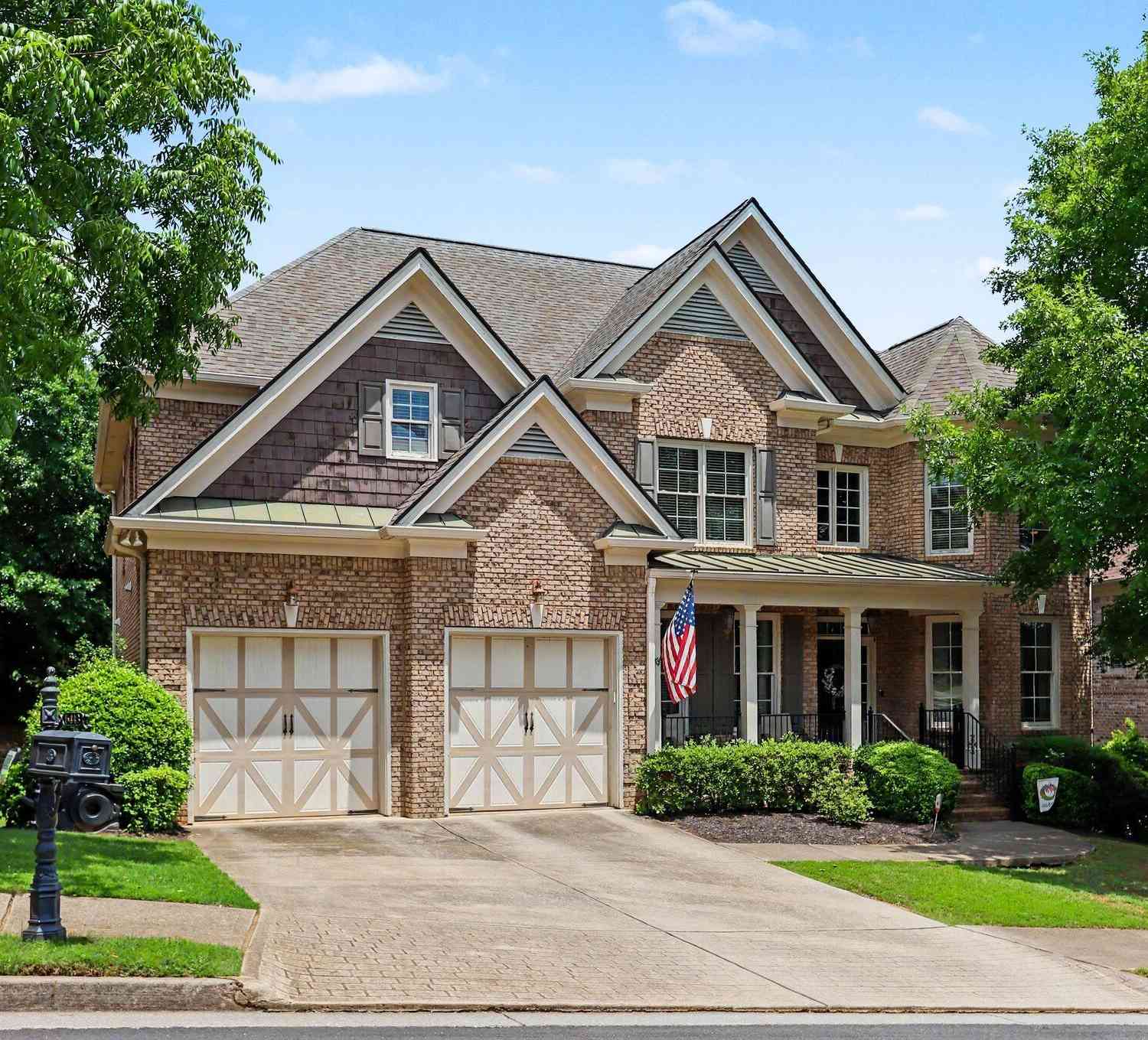 Homes For Sale - 5443 Spey Court<br/> Alpharetta, GA 30022