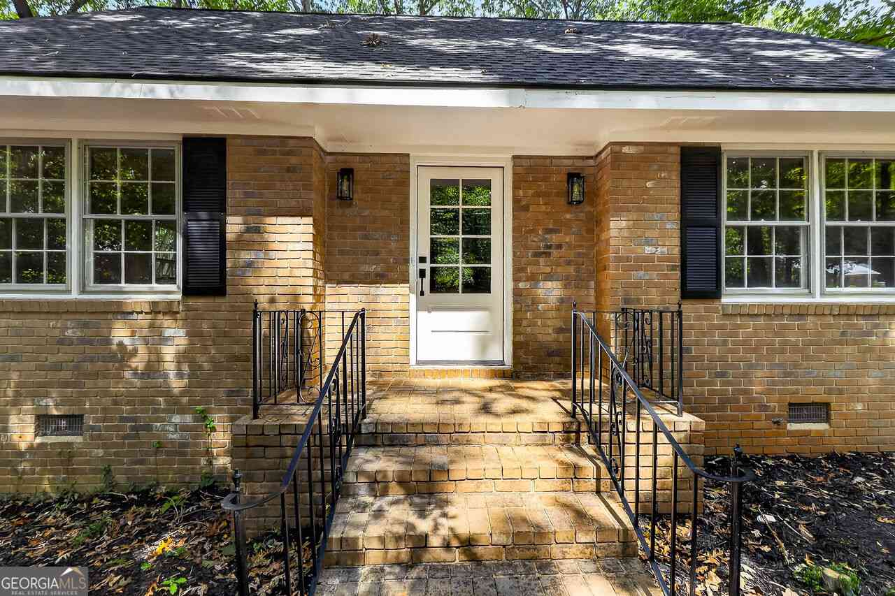Homes For Sale - 255 Cedar Creek Drive<br/> Athens, GA 30605