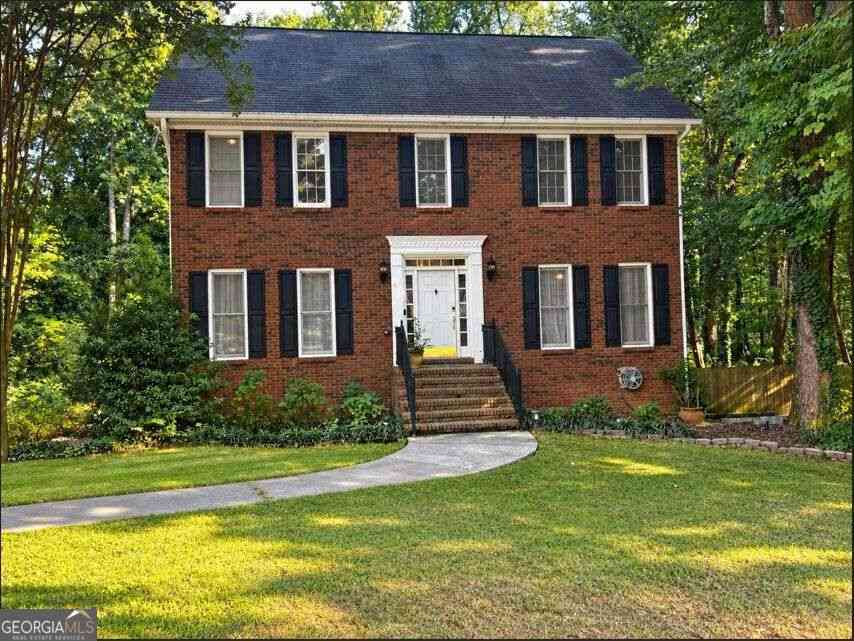 Homes For Sale - 2711 Lochraven Court<br/> Snellville, GA 30039