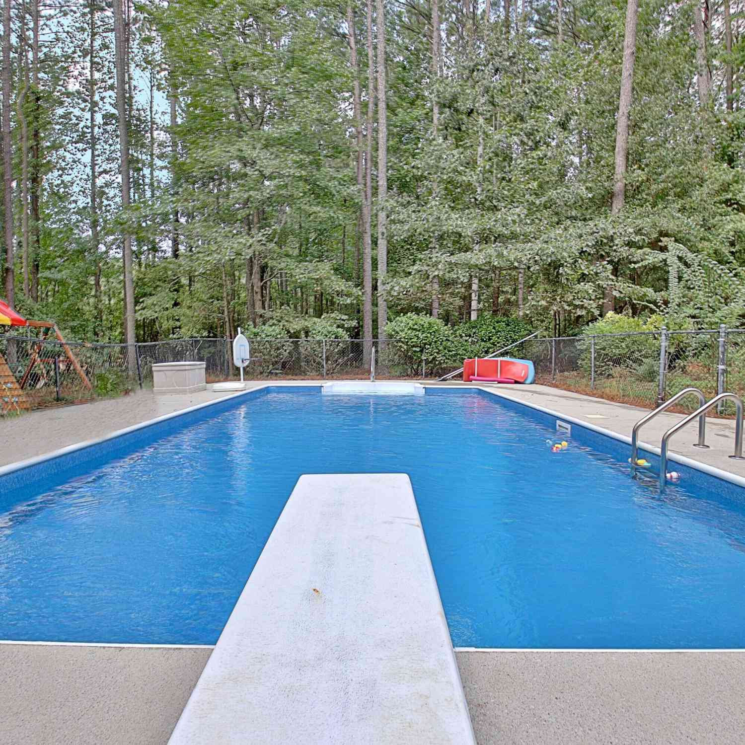 Homes For Sale - 100 Hillside Drive<br/> Fayetteville, GA 30214